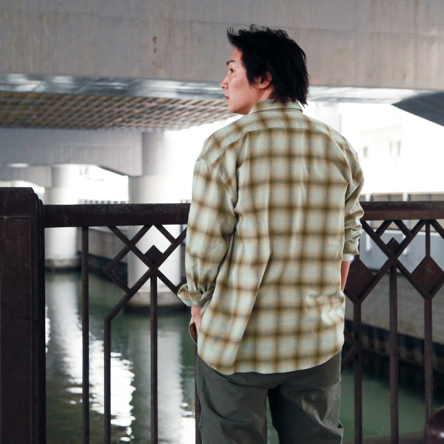 RELAXING LIFE BOX CHECK SHIRT / BEIGE