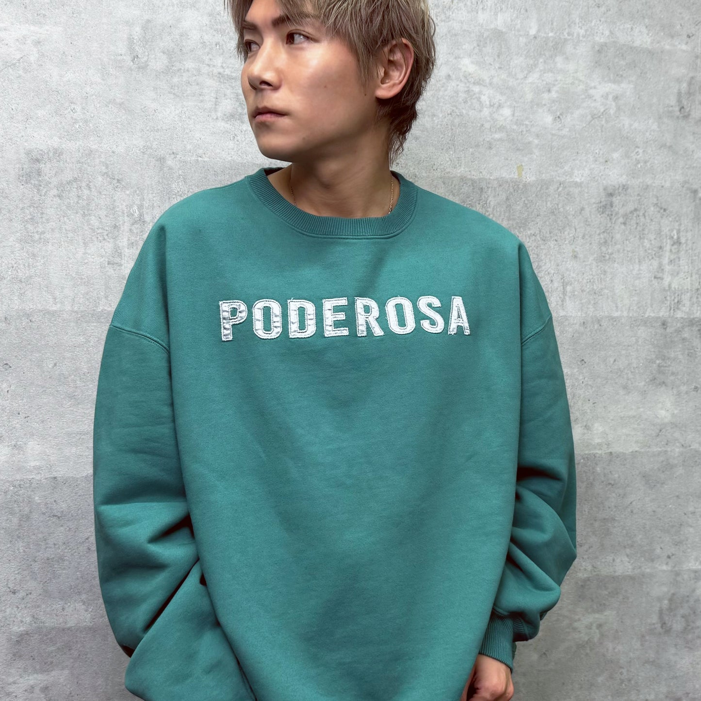 PODEROSA EMBROIDERED PATCH SWEAT SHIRT / GREEN