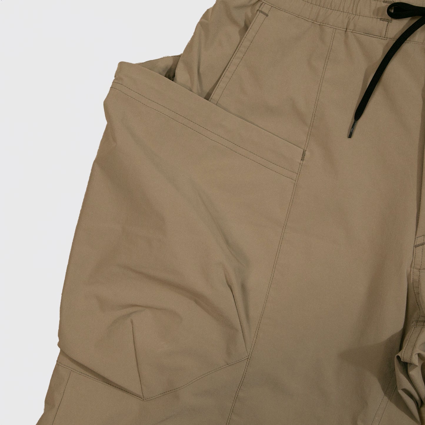 PODEROSA DIVERSE HALF PANTS / BEIGE