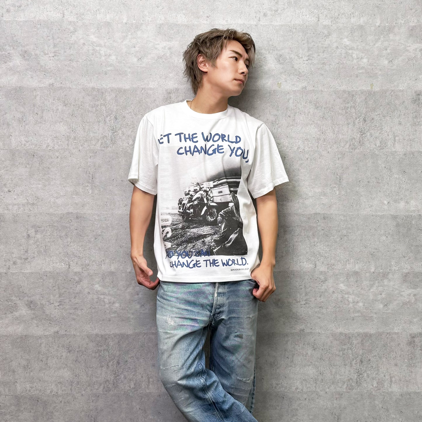 ART PHOTOGRAPH T-shirt / BLUE